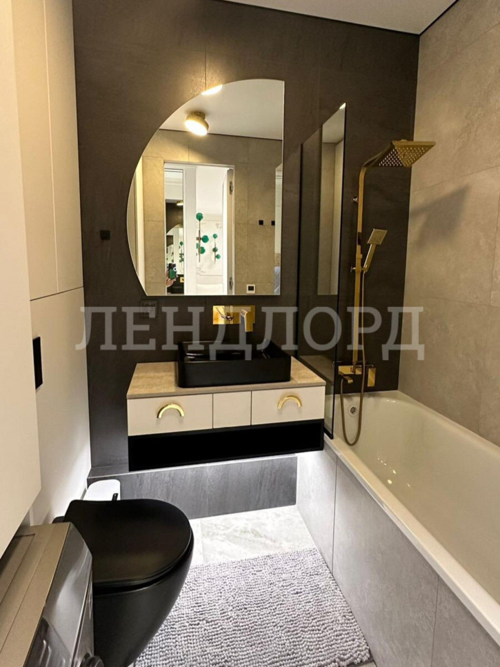 3-комн квартира проспект Сиверса, 26