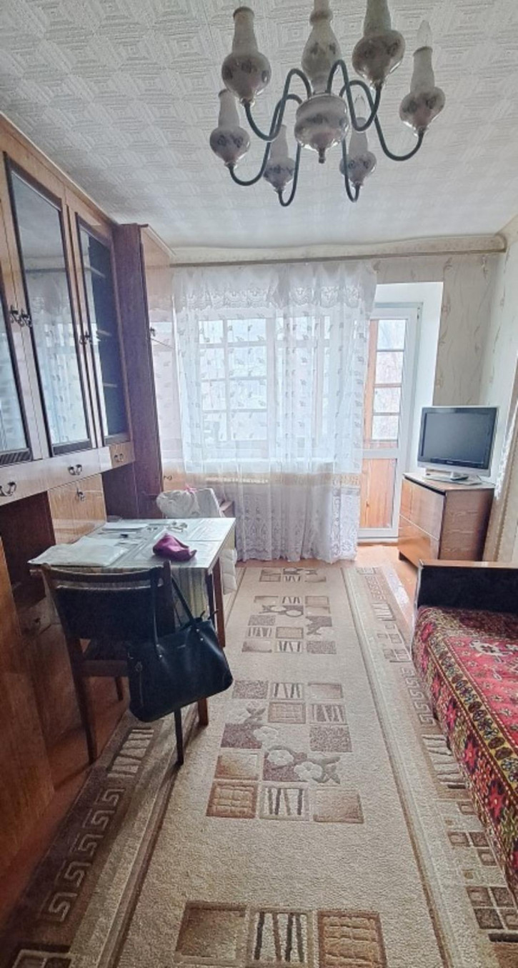 2-комн квартира б-р Победы, 8