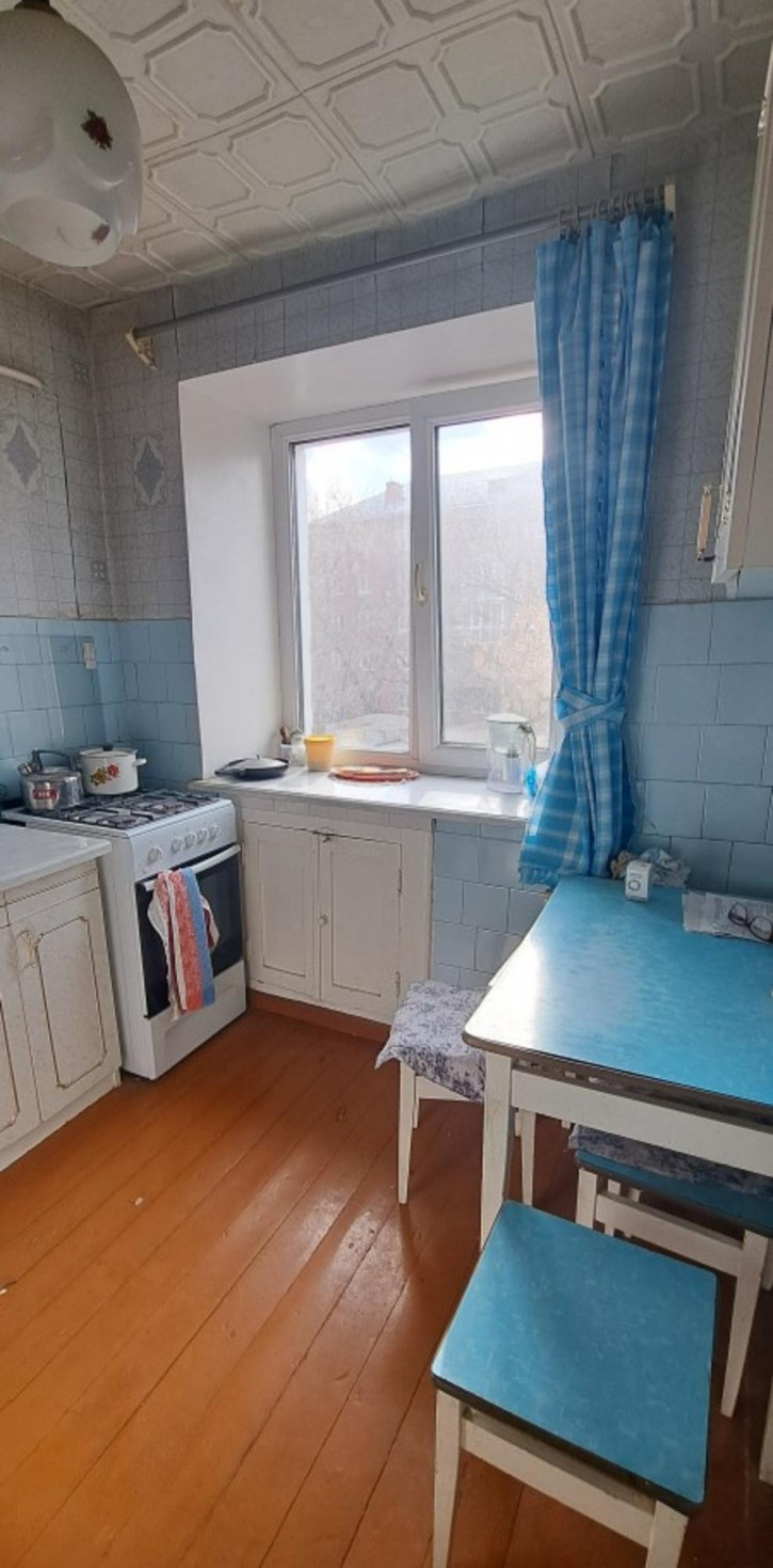 2-комн квартира б-р Победы, 8
