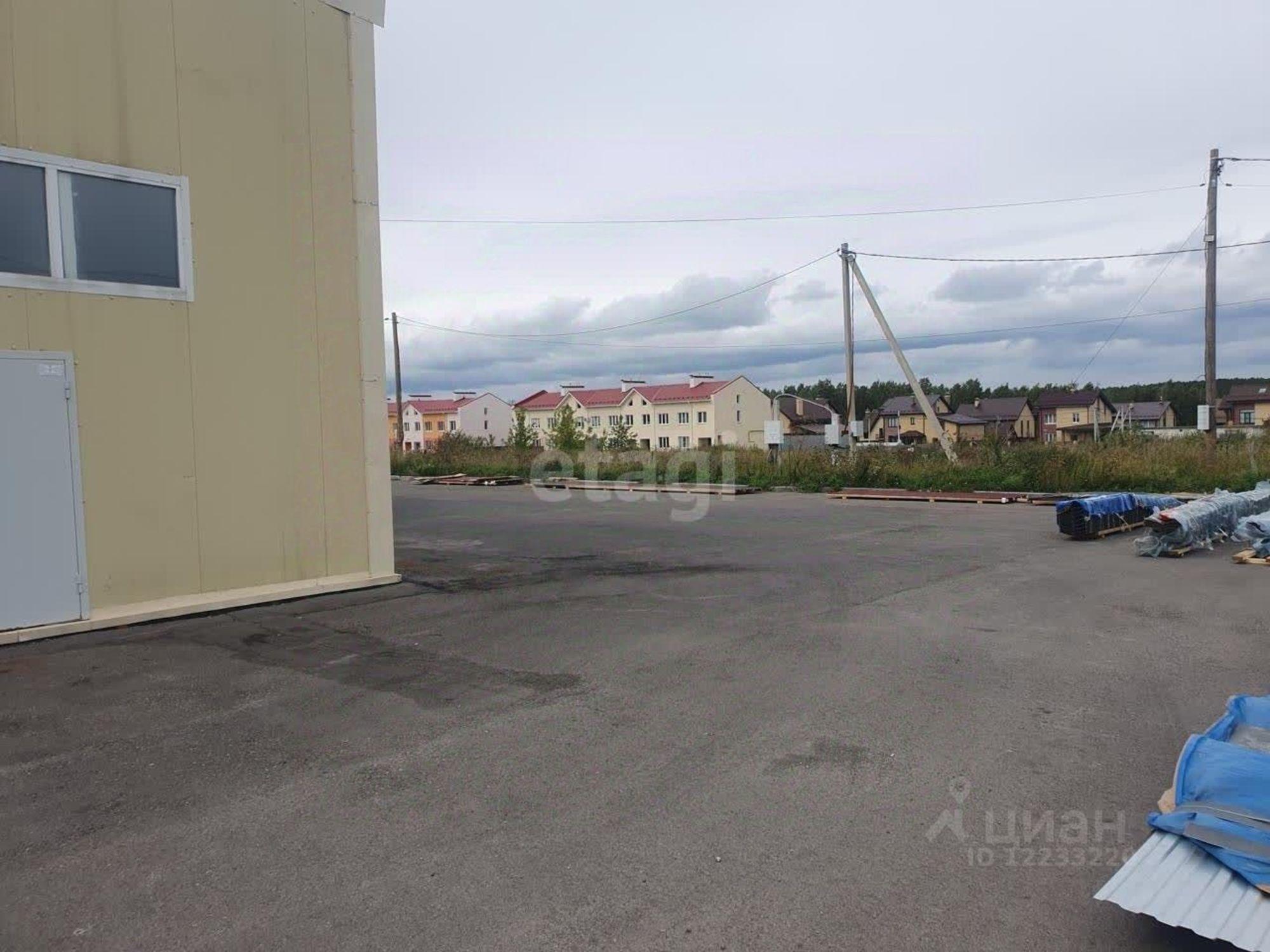Купить торговое помещение за 44 952 000 рублей на Рыбниковский тракт