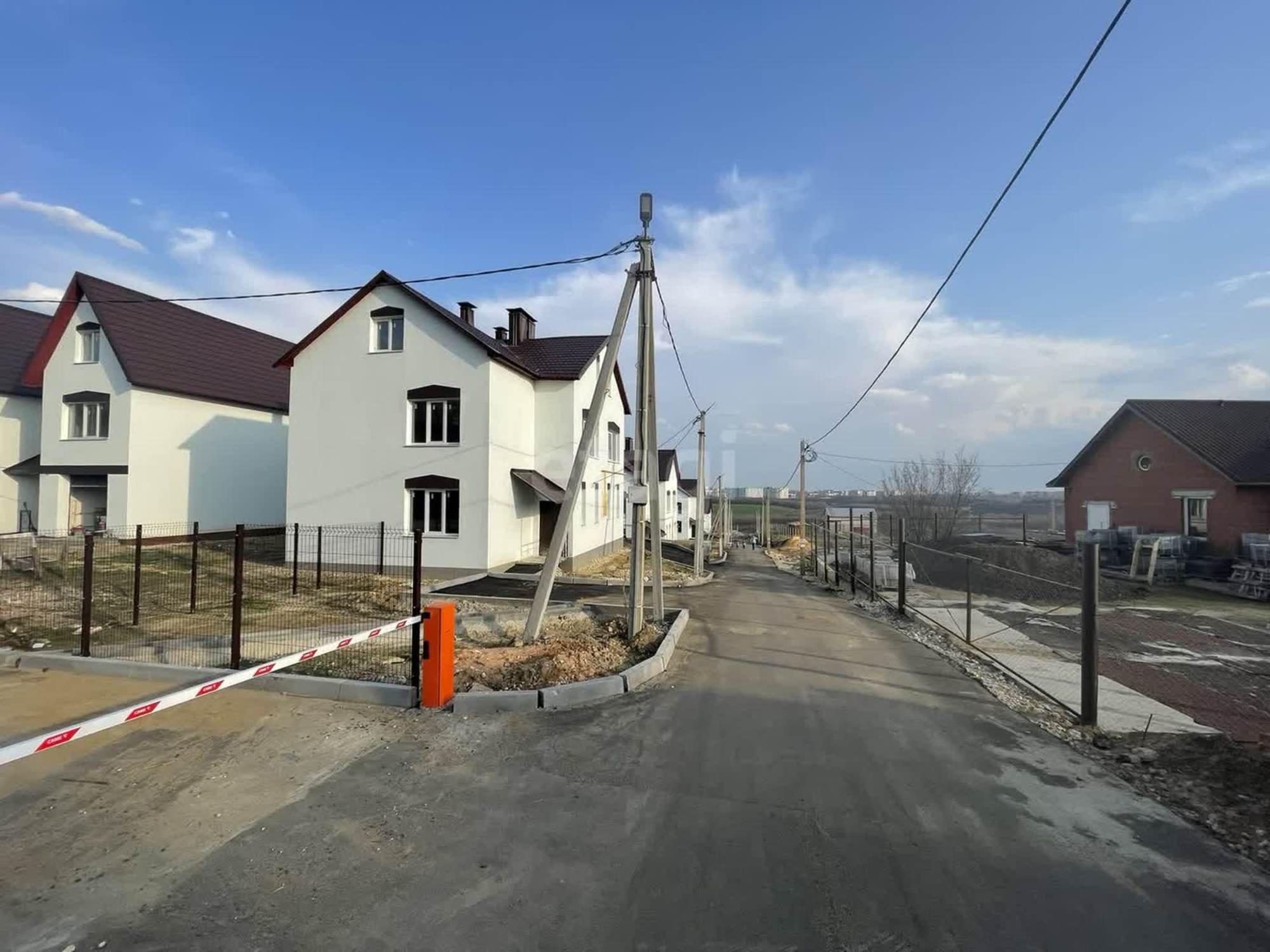 Купить дачу, дом, коттедж за 7 315 000 рублей на улица Романтиков