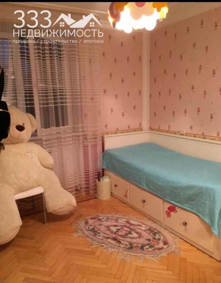4-комн квартира Весенняя ул, 11К1