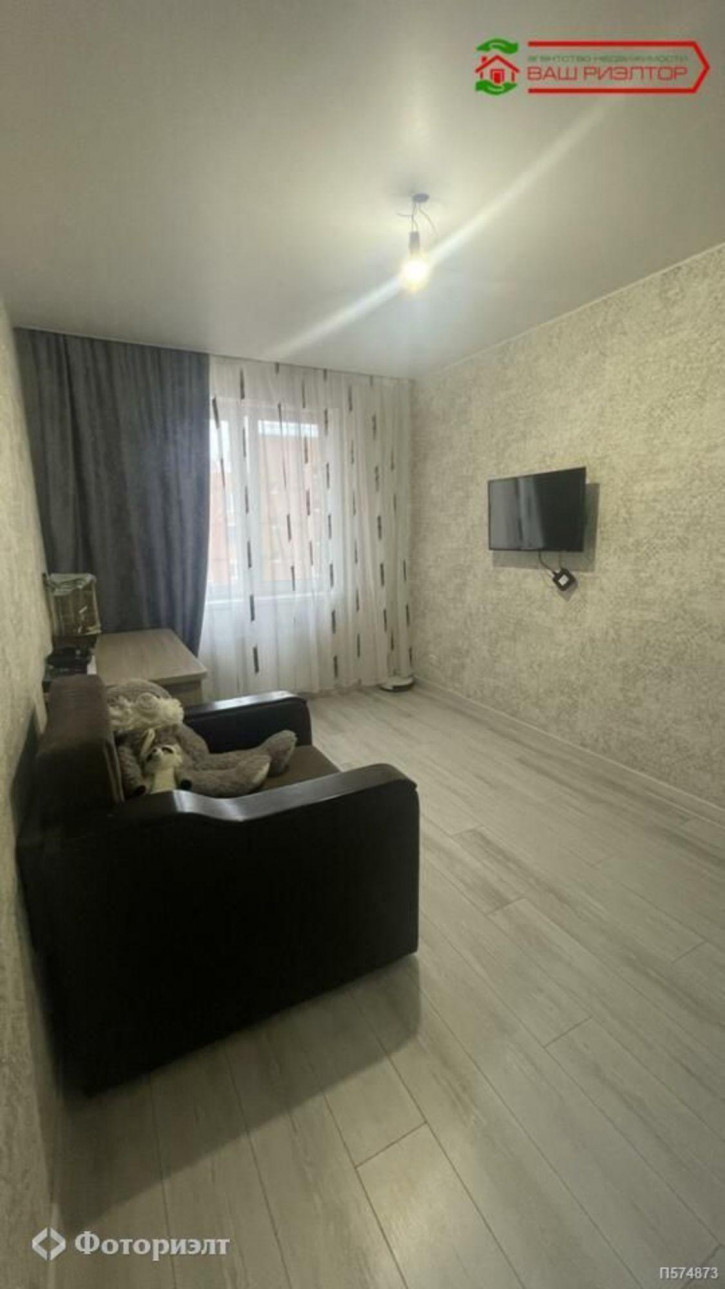 2-комн квартира Героев Отечества пр-кт, 4А