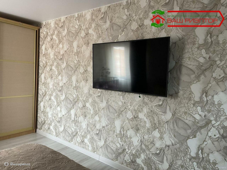 2-комн квартира Героев Отечества пр-кт, 4А