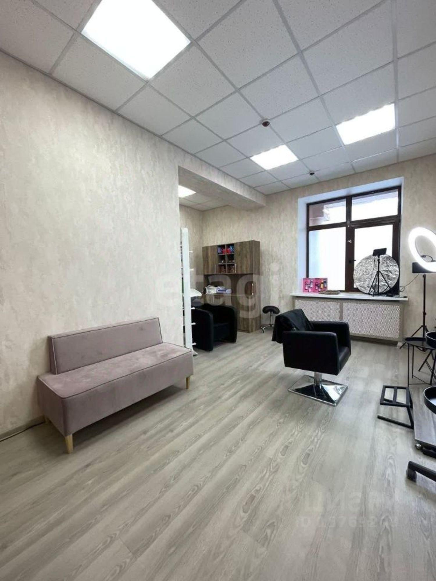 Сдать офис, помещение под офис за 17 501 рублей на улица Кирова, 45