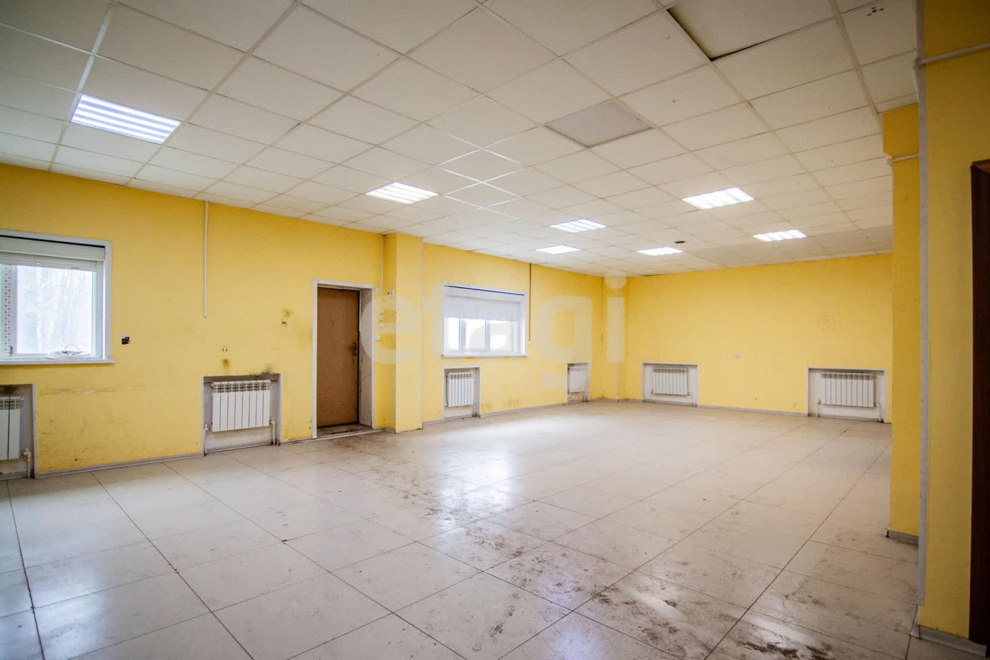 Купить офис, помещение под офис за 65 000 000 рублей на Юбилейная 22а
