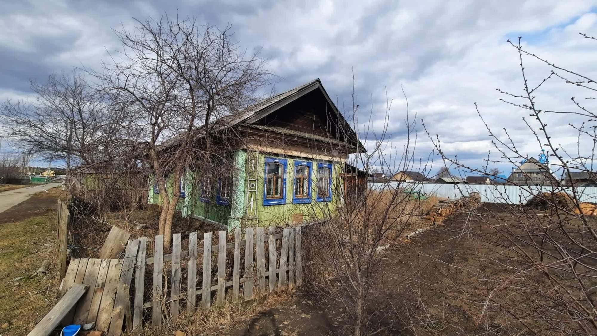 Купить дачу, дом, коттедж за 2 500 000 рублей на 1-й Трактовый пер., 4