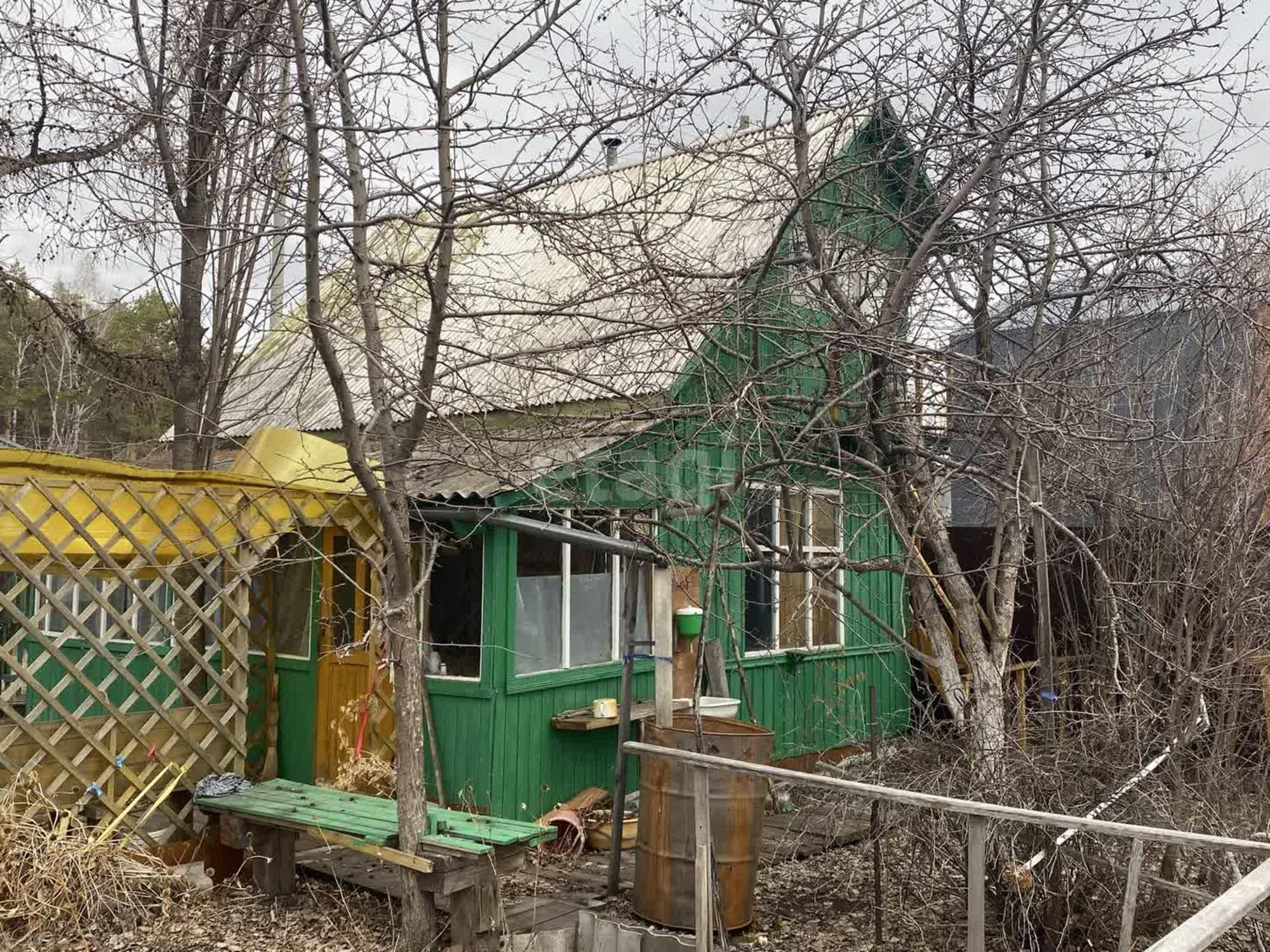 Купить дачу, дом, коттедж за 2 300 000 рублей на Зеленая,