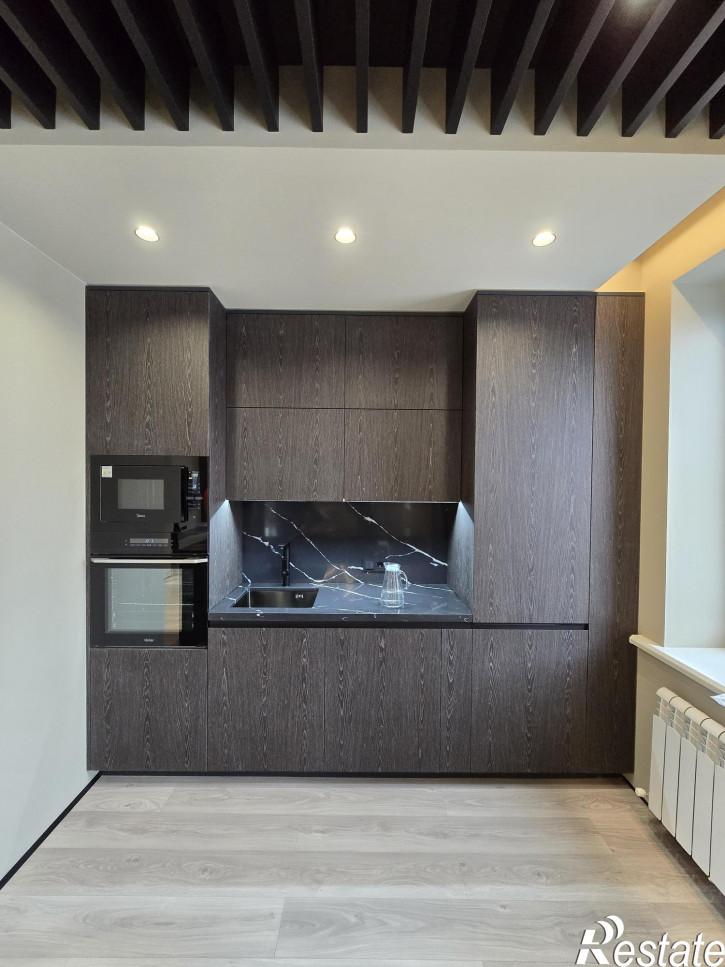 3-комн квартира Гузовского улица,13А