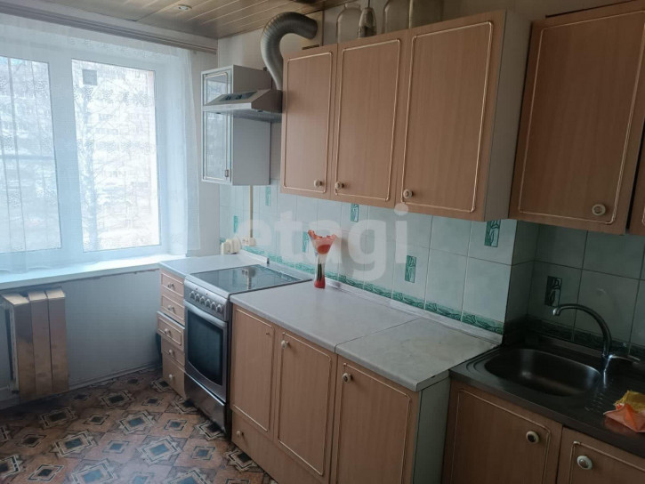 3-комн квартира Профсоюзная, 32