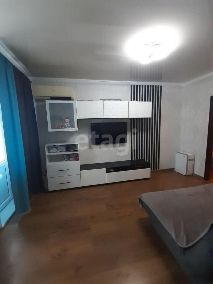 2-комн квартира Победы, 88
