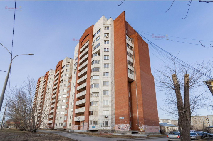 3-комн квартира Бебеля 184