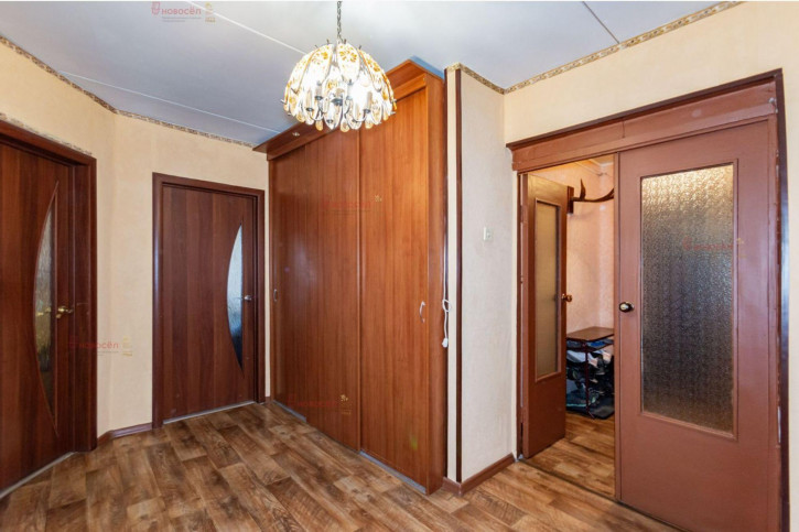 3-комн квартира Бебеля 184