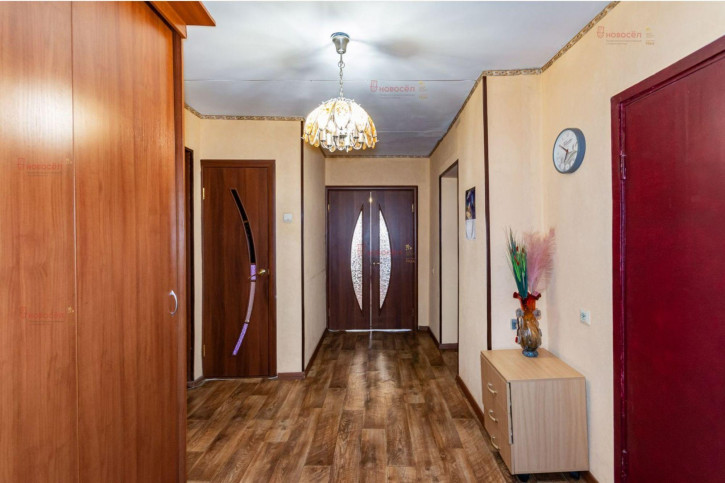 3-комн квартира Бебеля 184