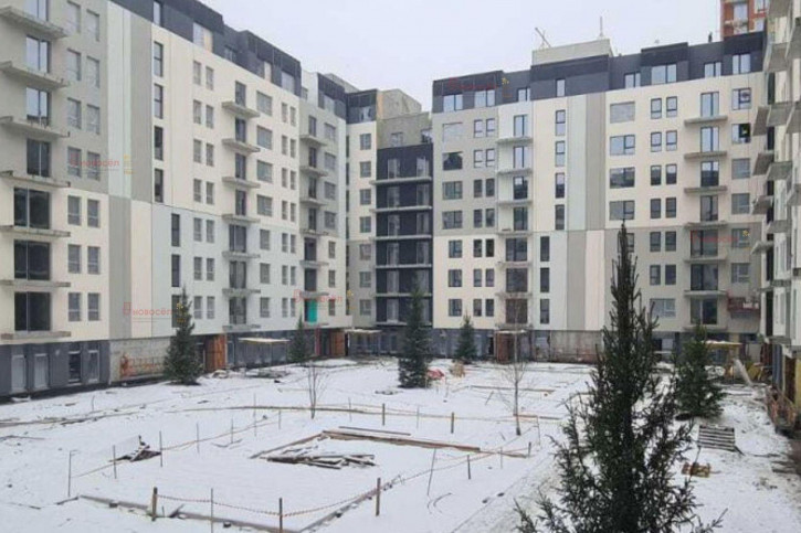 2-комн квартира Пехотинцев 2д