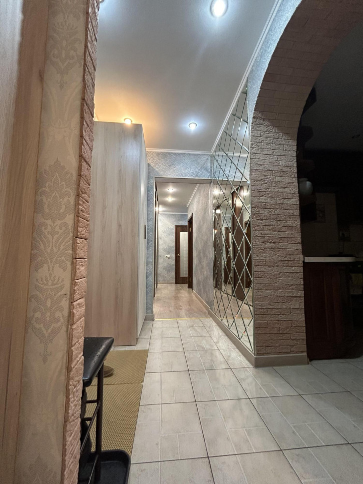 3-комн квартира улица Чкалова, 31