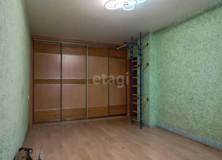 2-комн квартира Серова, 21