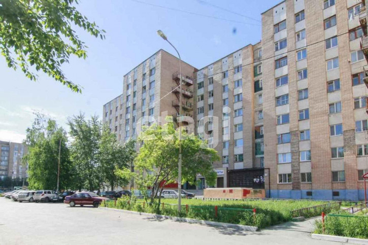 2-комн квартира Республики, 214