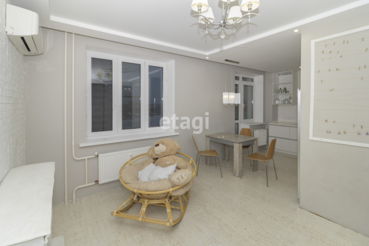 2-комн квартира Тимофея Чаркова, 81