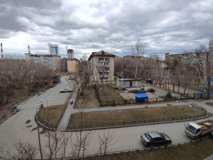 1-комн квартира Мельникайте, 67