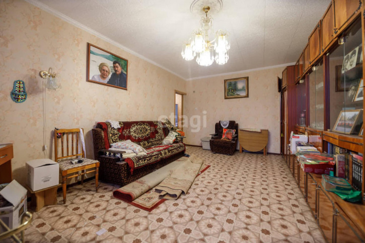 3-комн квартира Октябрьская, 6