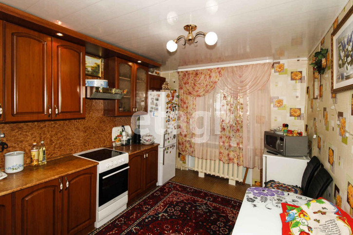 3-комн квартира Новотуринский п., 7
