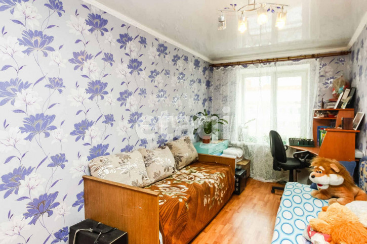 2-комн квартира Коммунаров, 7