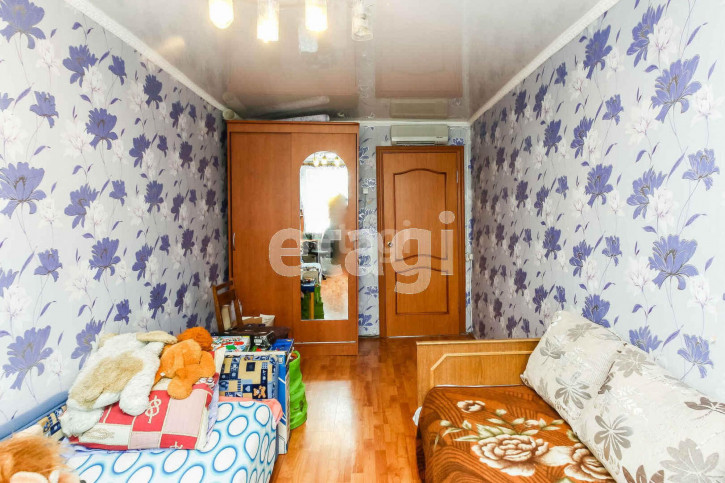 2-комн квартира Коммунаров, 7
