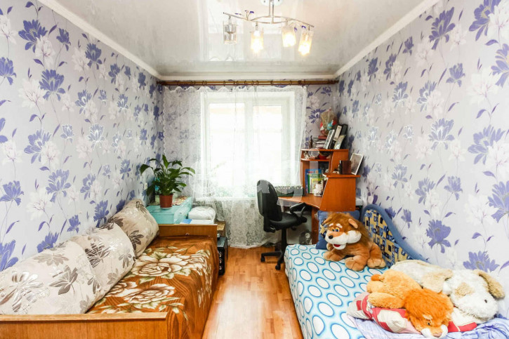 2-комн квартира Коммунаров, 7