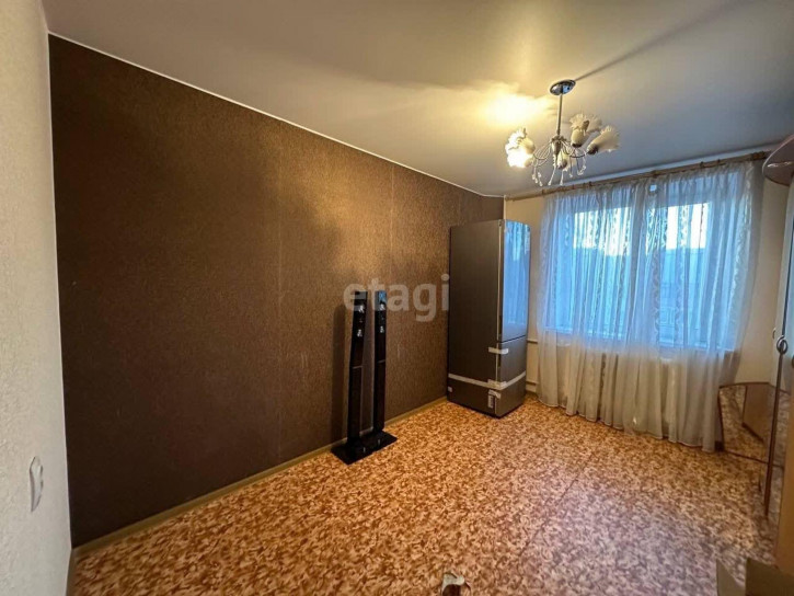 3-комн квартира Уральская, 53/5