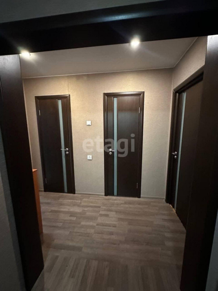 3-комн квартира Уральская, 53/5