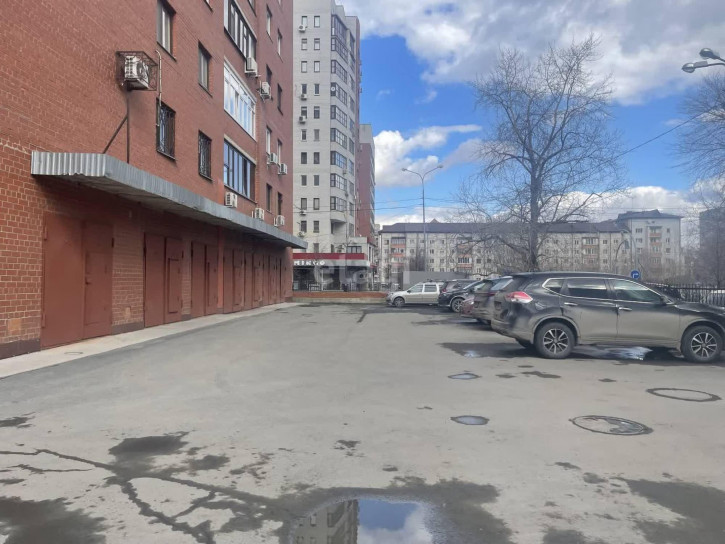 Гараж/парковка Малыгина 56