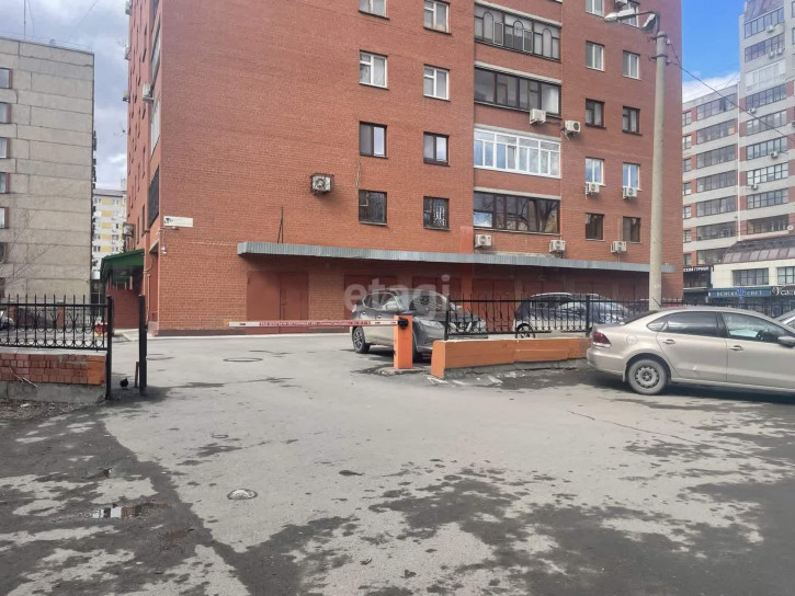 Гараж/парковка Малыгина 56