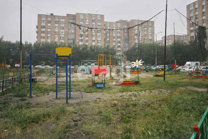 2-комн квартира Республики, 214