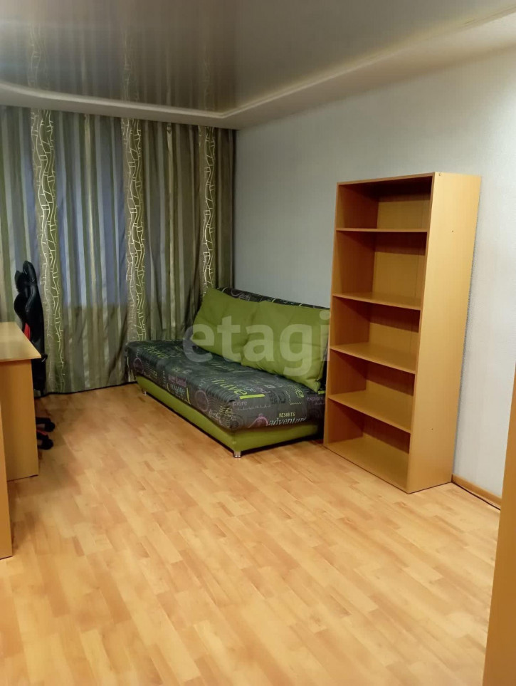 3-комн квартира Курчатова, 11