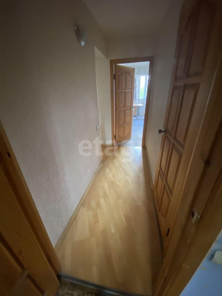 4-комн квартира Красных командиров, 32