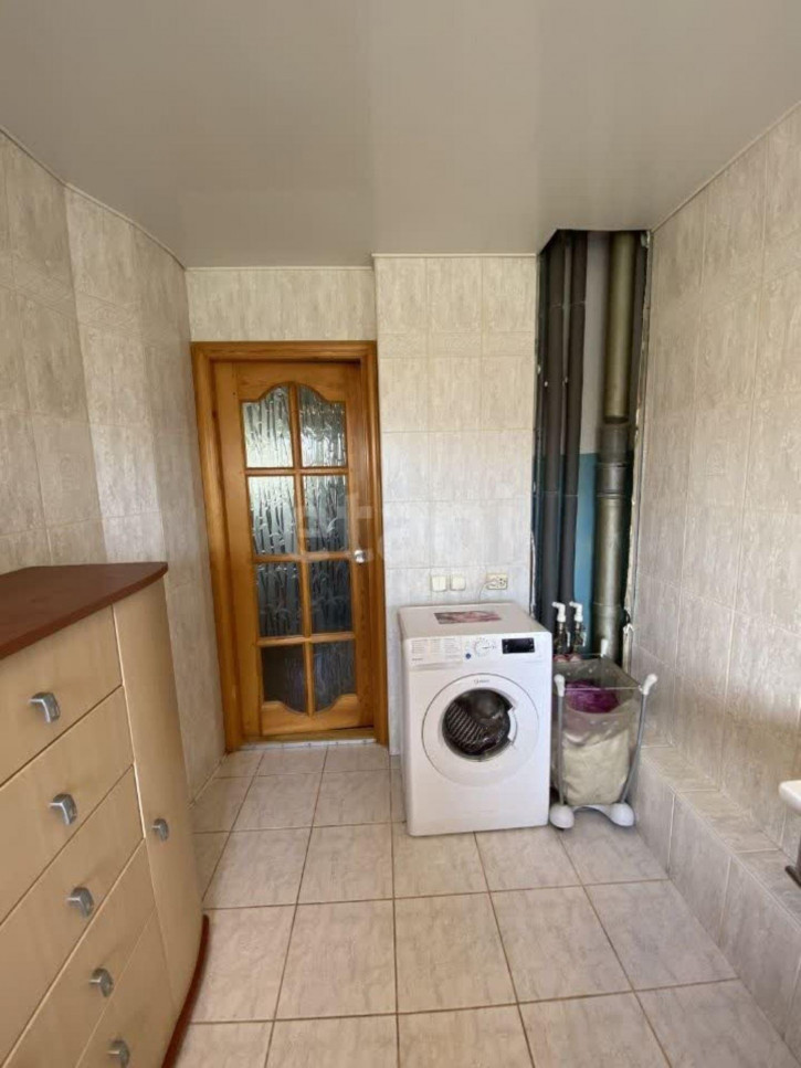 4-комн квартира Красных командиров, 32