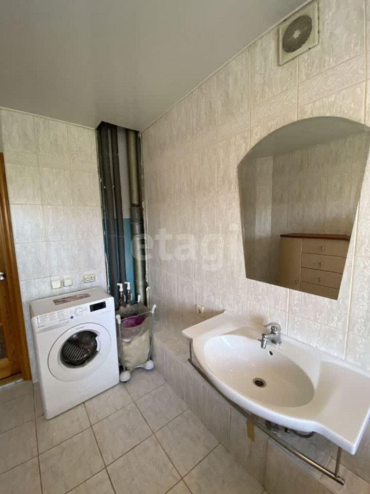 4-комн квартира Красных командиров, 32