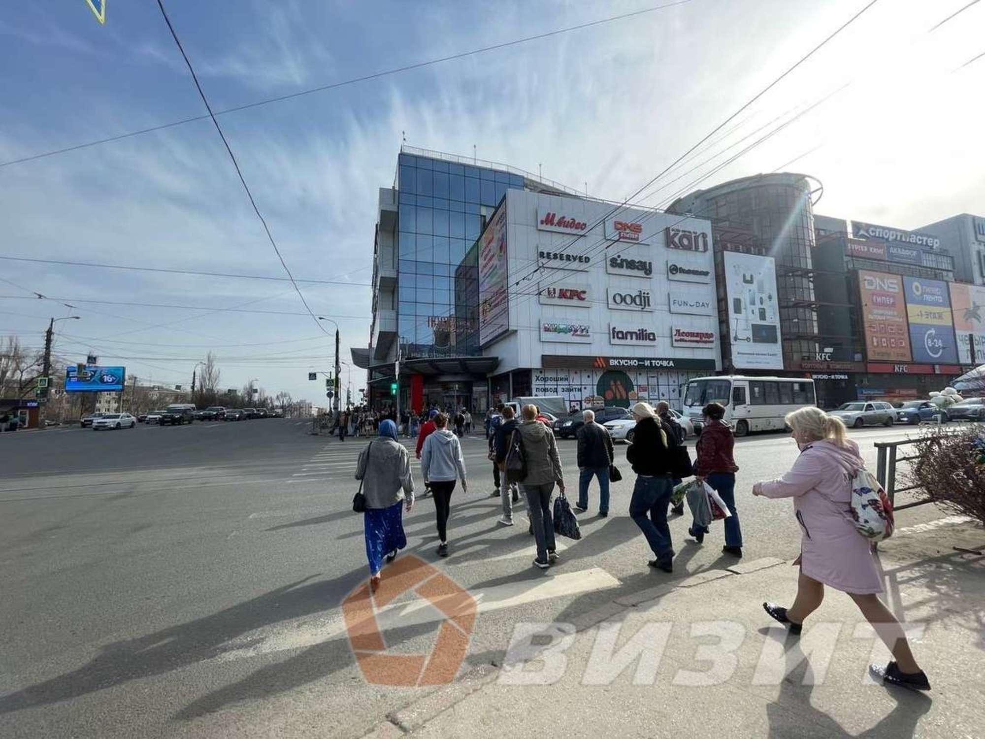 Купить торговое помещение за 30 000 000 рублей на Авроры улица, 110к1