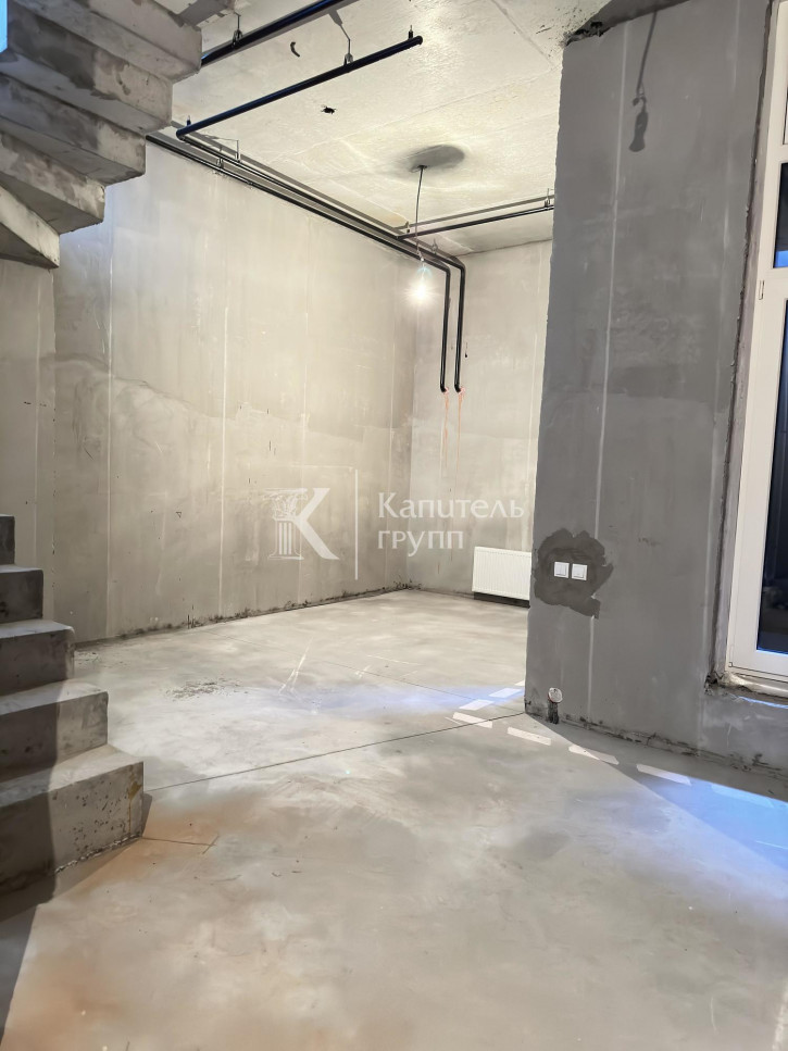 4-комн квартира улица Газовиков, 44
