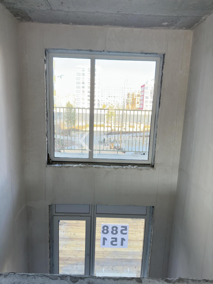 4-комн квартира улица Газовиков, 44