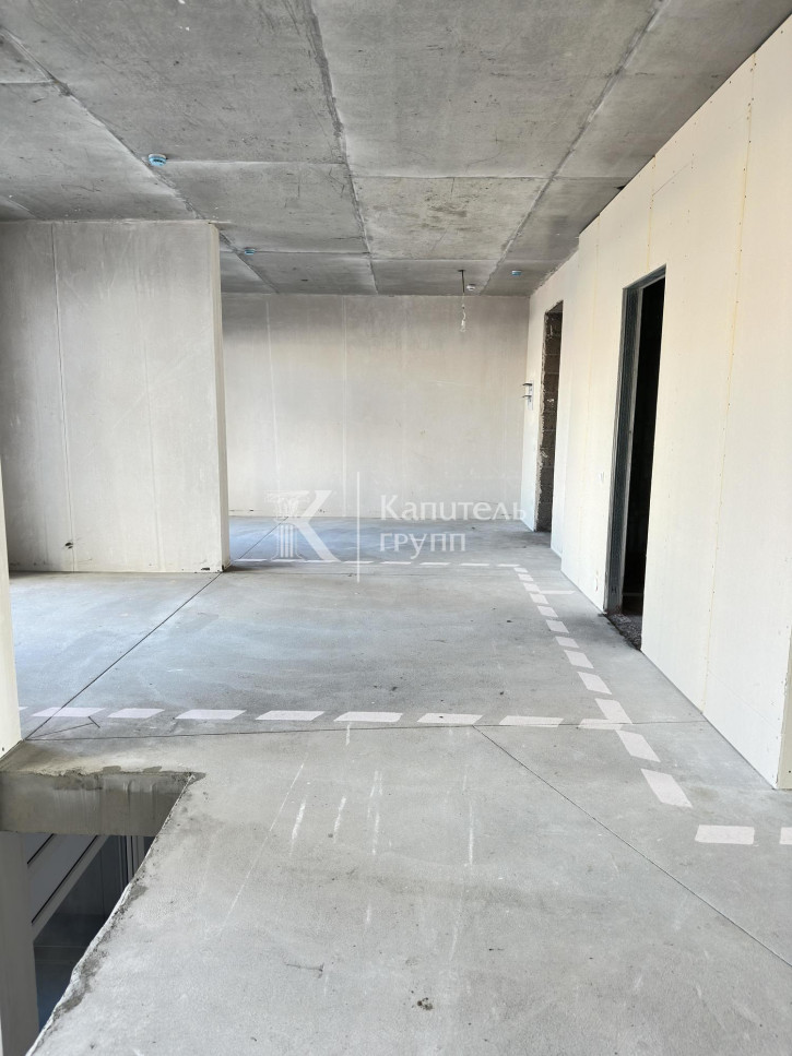 4-комн квартира улица Газовиков, 44