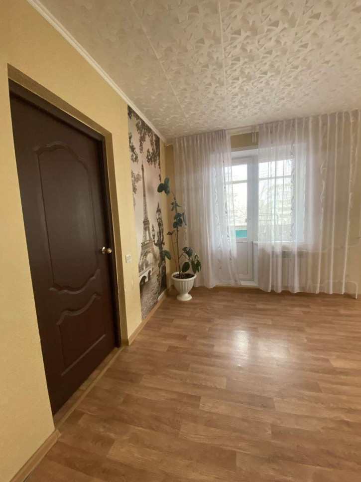 3-комн квартира Молодежная улица, 13