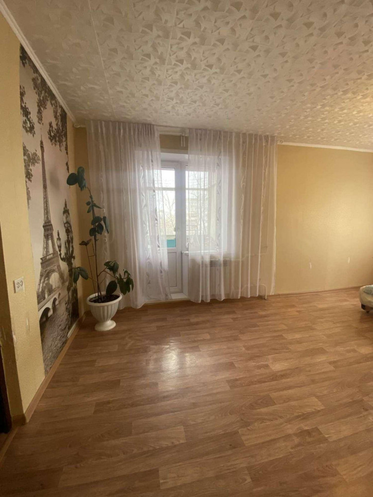 3-комн квартира Молодежная улица, 13
