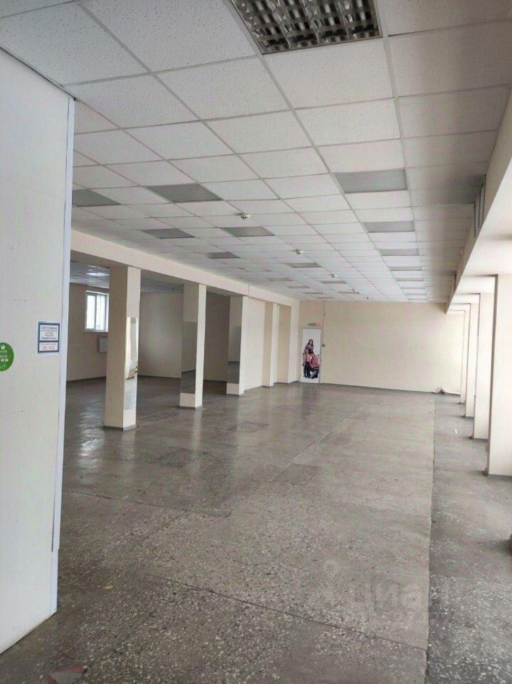 Торговое помещение Коммунистический пр-кт, 2,  д. 2