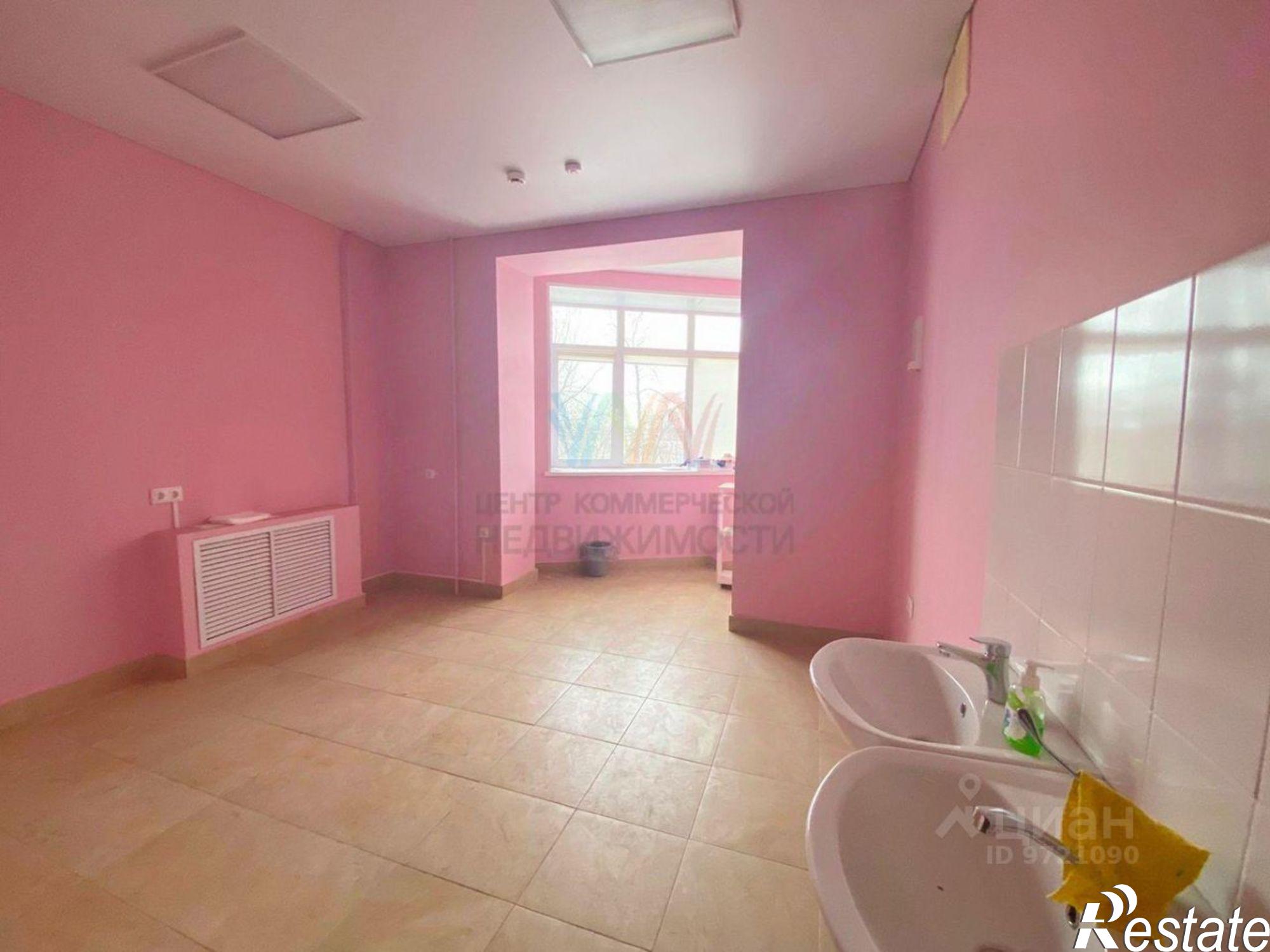 Сдать офис, помещение под офис за 299 970 рублей на ул Ахметова, 353