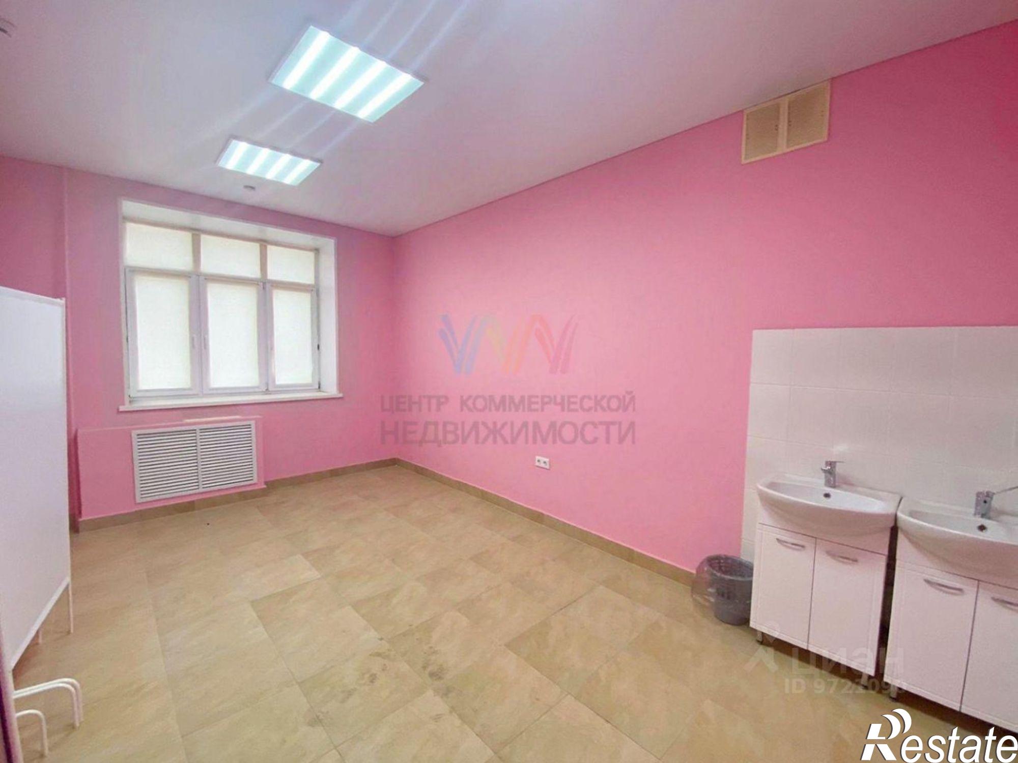 Сдать офис, помещение под офис за 299 970 рублей на ул Ахметова, 353