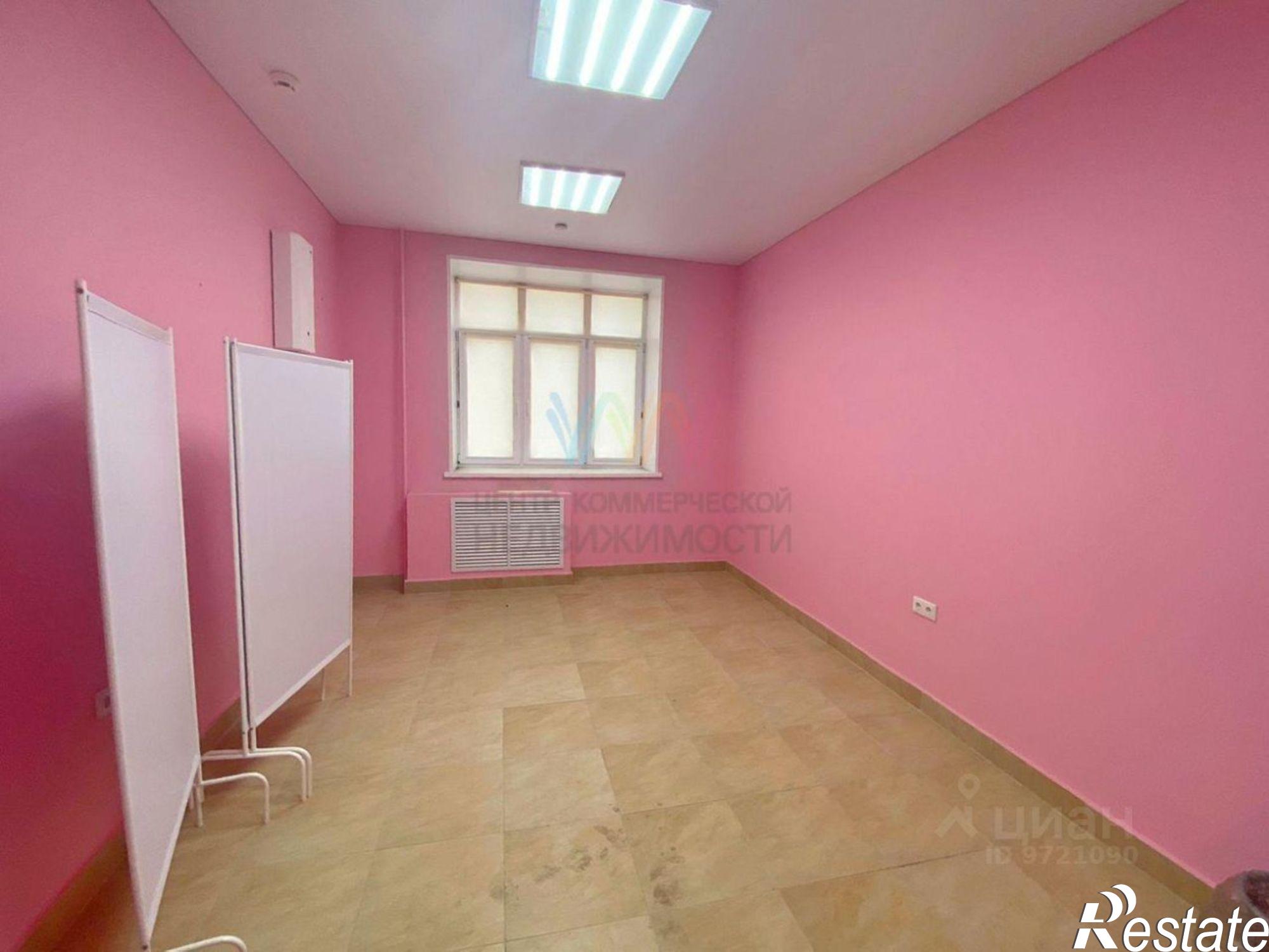 Сдать офис, помещение под офис за 299 970 рублей на ул Ахметова, 353