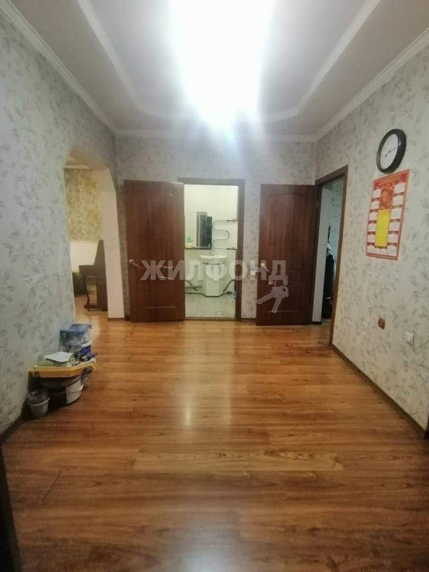 Купить дачу, дом, коттедж за 10 000 000 рублей на Рабочая улица
