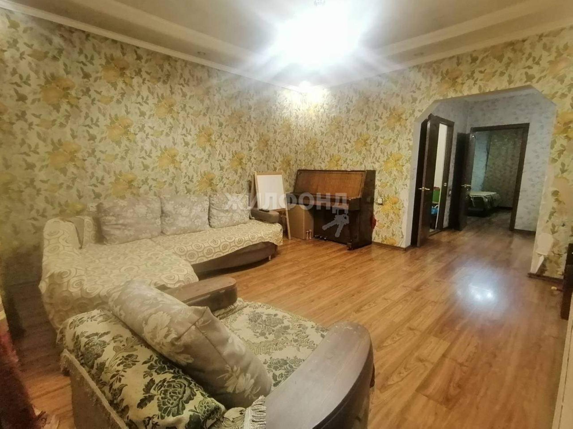 Купить дачу, дом, коттедж за 10 000 000 рублей на Рабочая улица